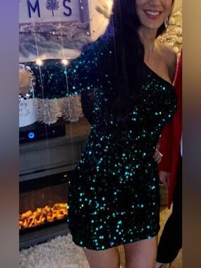 Lulus One-Shoulder Emerald Sequin Party Dress